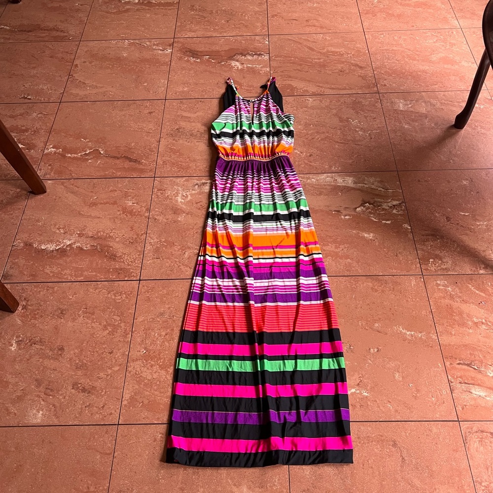 Venus halter maxi dress sz xs